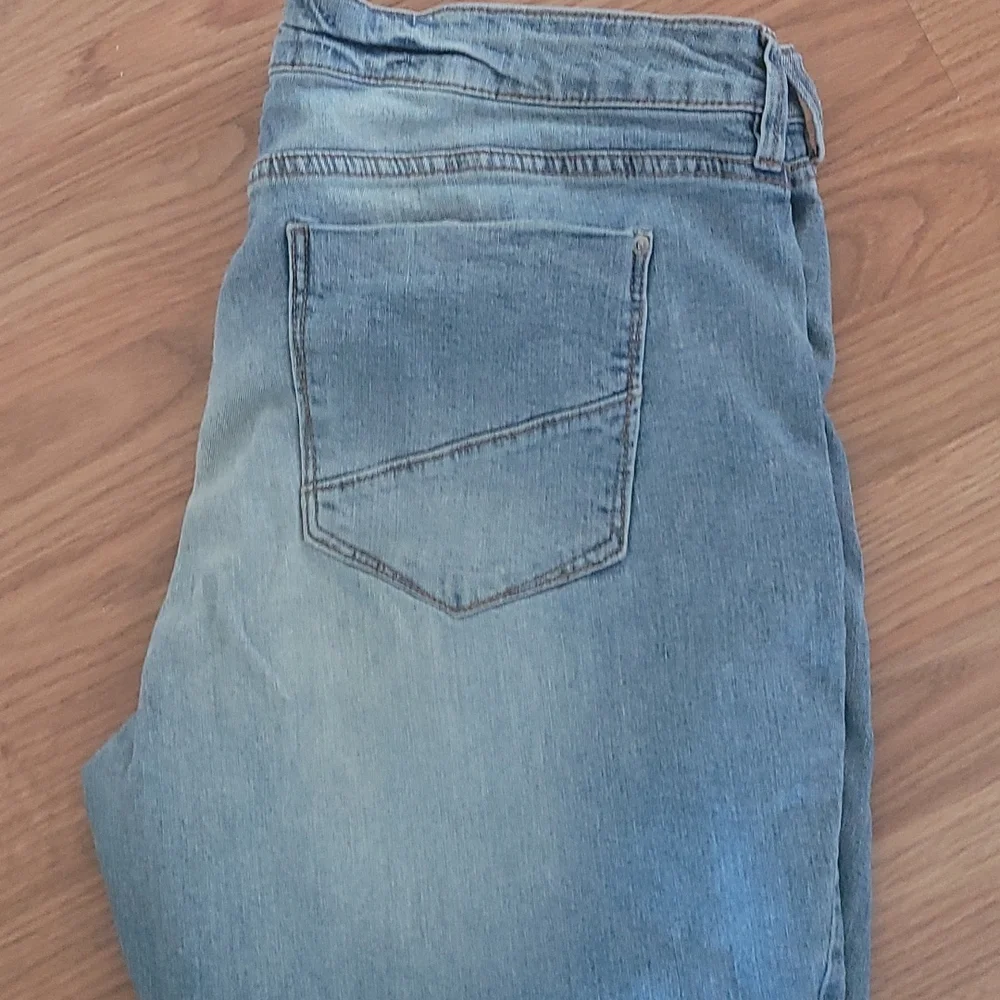 Jeans - Picture 3 of 5